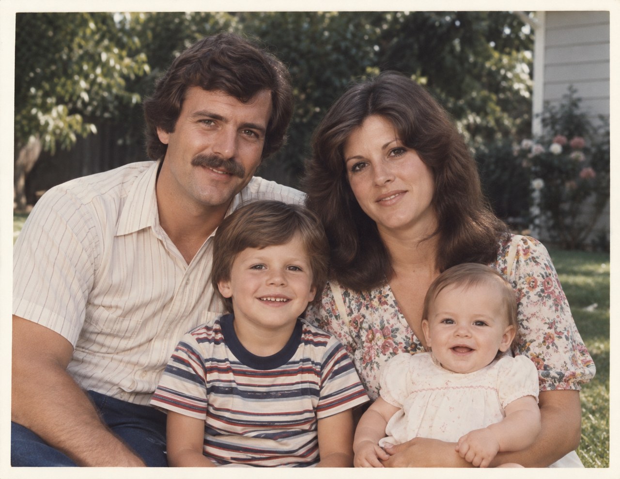 Listing sample for ChatGPT Prompt for Scanned Photo Cleanup (style concept; not an end-user likeness)
